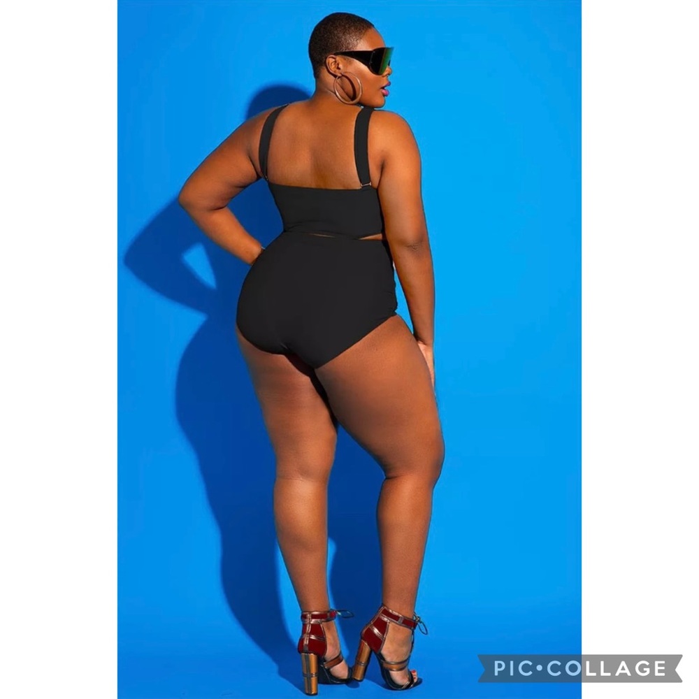 Plus size, high quality, black one piece monokini swimsuit - Picture 2 of 4